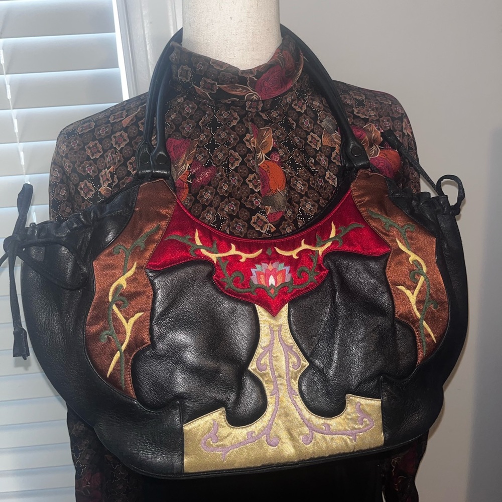 Embroidered vintage Black and Red Women's Bag